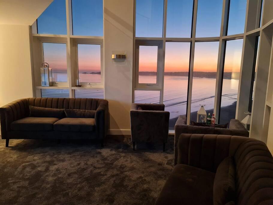 The Panoramic - The Finest Apartment In The City - By Tifa Stays Свонсі Екстер'єр фото